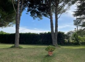 Vernègues, belle parcelle de terrain de 540 m² sans aucunes nuisances