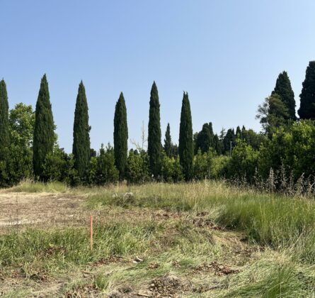 Terrain à bâtir – 457 m² – Graveson (lotissement résidentiel) - constrcuteur de maison - Villas la Provençale