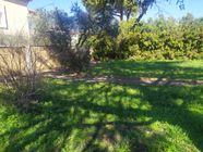 La Fare Les Oliviers. Terrain de 400 m² plat , proche des écoles et des commerces. - constrcuteur de maison - Villas la Provençale