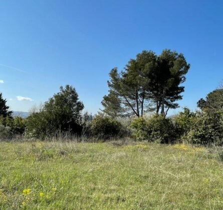 Terrain à vendre à Mérindol – Emplacement de choix, vue dégagée, plein sud ! - constrcuteur de maison - Villas la Provençale