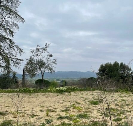 Vue imprenable & emplacement privilégié – Terrain constructible à Cadenet - constrcuteur de maison - Villas la Provençale
