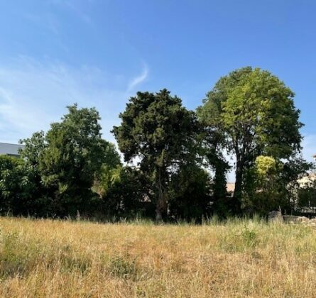 Terrain constructible de 423 m² – Quartier Saint-Joseph, Pélissanne - constrcuteur de maison - Villas la Provençale