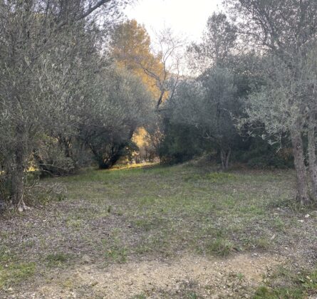 À Vendre – Terrain à Marseille 13 (Malpassé) – 902 m² - constrcuteur de maison - Villas la Provençale