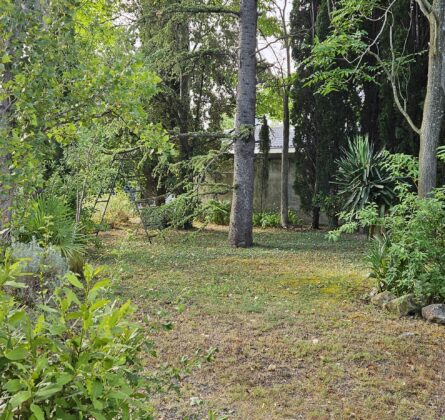 TERRAIN CONSTRUCTIBLE – PRIX ATTRACTIF – À SAISIR RAPIDEMENT - constrcuteur de maison - Villas la Provençale