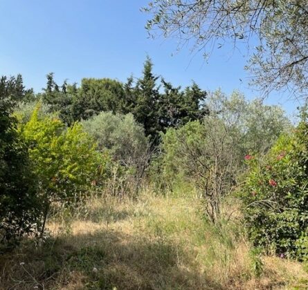 Nouveau sur Lançon-Provence ! Terrain de 600 m² hors lotissement avec belle emprise au sol - constrcuteur de maison - Villas la Provençale