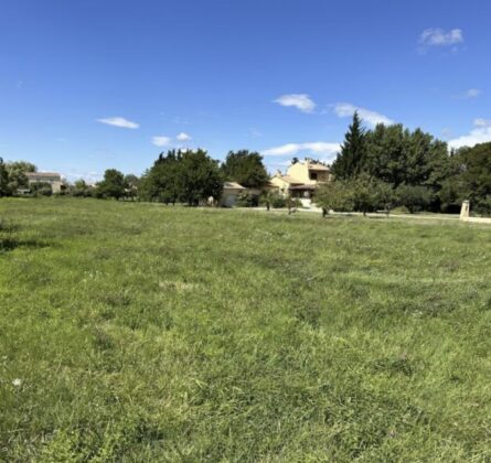 Terrain au coeur de Ville proche des axes AVIGNON - constrcuteur de maison - Villas la Provençale