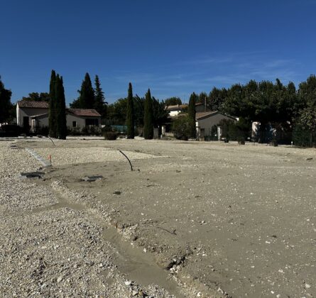 Terrain viabilisé à Maillane – Idéal pour une retraite en Provence - constrcuteur de maison - Villas la Provençale