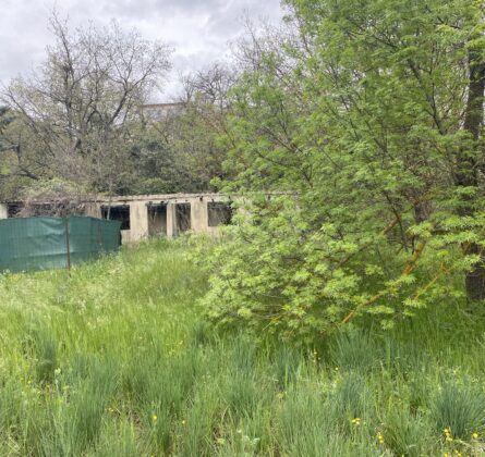 Terrains constructibles à vendre à La Détrousse – Emplacement recherché, fort potentiel - constrcuteur de maison - Villas la Provençale