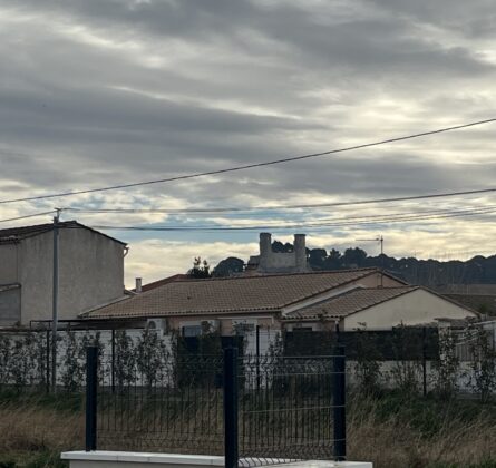 Terrain constructible, bel emplacement à Châteaurenard - constrcuteur de maison - Villas la Provençale