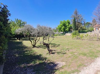 TERRAIN CONSTRUCTIBLE HORS LOTISSEMENT DIVISION PARCELLAIRE - constrcuteur de maison - Villas la Provençale