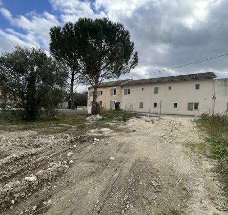 Terrain constructible, bel emplacement à Cabannes - constrcuteur de maison - Villas la Provençale