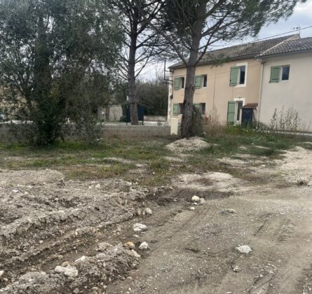 Terrain constructible, bel emplacement à Cabannes - constrcuteur de maison - Villas la Provençale