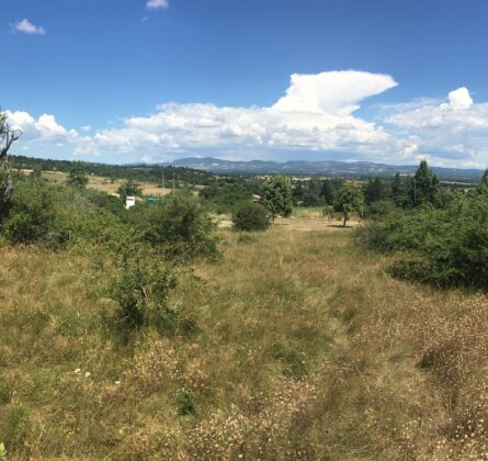 Terrain constructible, bel emplacement à St-Christol - constrcuteur de maison - Villas la Provençale