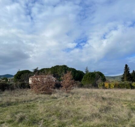 Un cadre privilégié pour concrétiser votre projet de vie à Lauris - constrcuteur de maison - Villas la Provençale