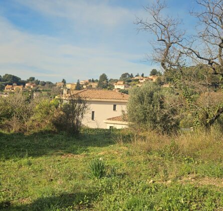 TERRAIN A BATIR CADRE ET QUARTIER RESIDENTIEL LOT B - constrcuteur de maison - Villas la Provençale