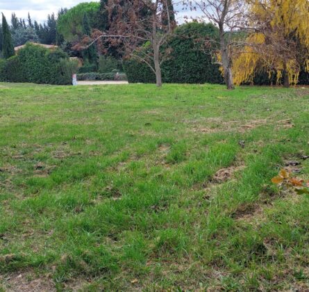 TERRAIN DE PRESTIGE – En Exclusivité- « Aux portes d&rsquo;AIX » vue dégagée - constrcuteur de maison - Villas la Provençale