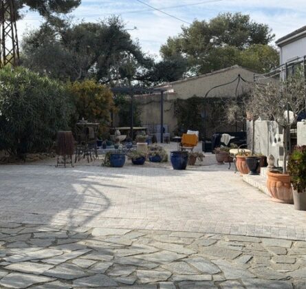 EXCEPTIONNEL A CHATEAUNEUF LES MARTIGUES QUARTIER LA MEDE - constrcuteur de maison - Villas la Provençale