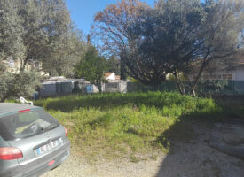 Terrain à batis sur TOULON à 200.000 euros HFN