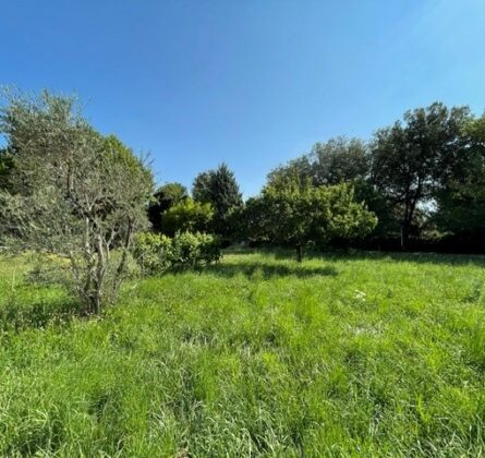 Terrain à bâtir de 400 m² – Salon-de-Provence – Quartier recherché Les Aires de La Dime - constrcuteur de maison - Villas la Provençale