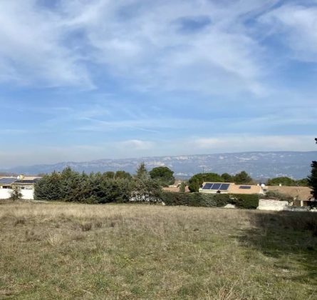 Terrains à bâtir à partir de 430m² à  CHARLEVAL (13) - constrcuteur de maison - Villas la Provençale