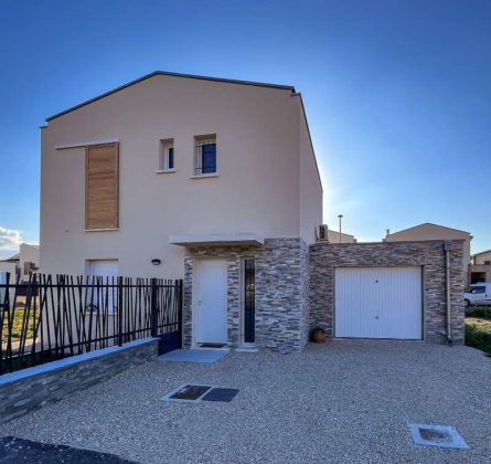 TRES BEAU  TERRAIN 437 M2 - constrcuteur de maison - Villas la Provençale