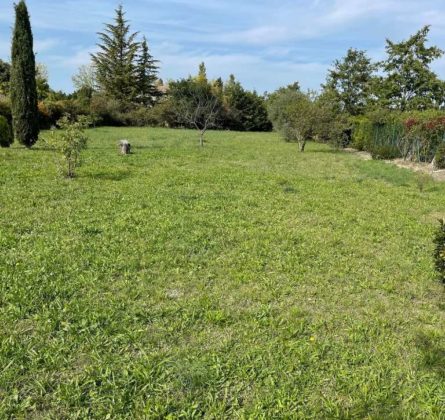 TERRAIN SAINT REMY DE PROVENCE 880 M² - constrcuteur de maison - Villas la Provençale