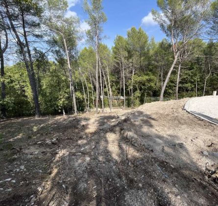 Terrain de 600 m² à GREASQUE - constrcuteur de maison - Villas la Provençale