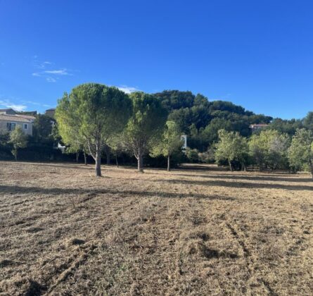 Terrain à Bâtir ROGNES - constrcuteur de maison - Villas la Provençale