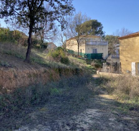 TERRAIN A BATIR SUR MARSEILLE 11 LES CAMOINS - constrcuteur de maison - Villas la Provençale