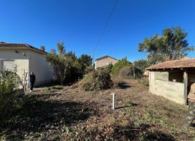 SALON DE PROVENCE SUPERBE TERRAIN PLAT DE 420 M²