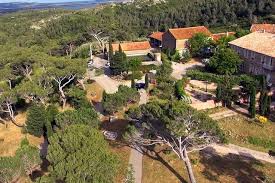 Jonquières, terrain de 300 m² à 93 000 € et à 10 mn du centre ville - constrcuteur de maison - Villas la Provençale