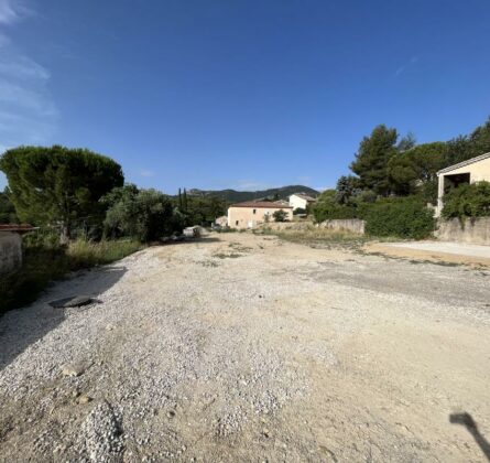 Terrain 430m2 - constrcuteur de maison - Villas la Provençale