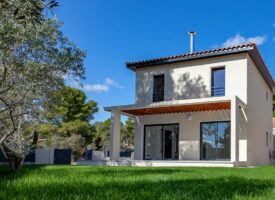 Villa de 75m2 avec jardin et garage attenant