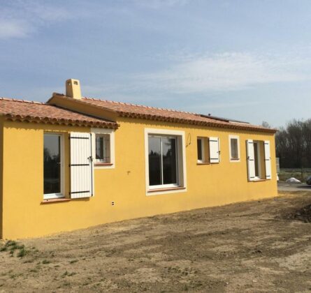 Maison de plain pied dans impasse sur belle parcelle - constrcuteur de maison - Villas la Provençale