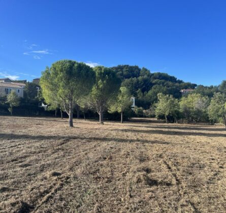 Terrain à bâtir ROGNES - constrcuteur de maison - Villas la Provençale