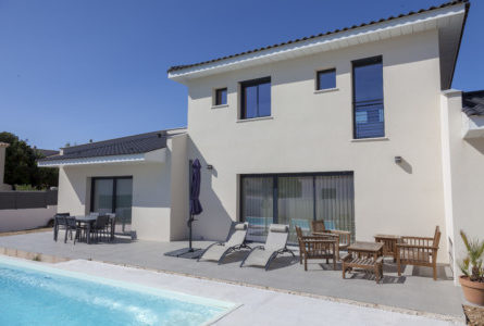 SUPERBE MAISON +GARAGE A ENTRESSEN - constrcuteur de maison - Villas la Provençale