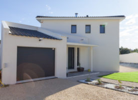 Maison contemporaine à Peyrolles sur  terrain 350M