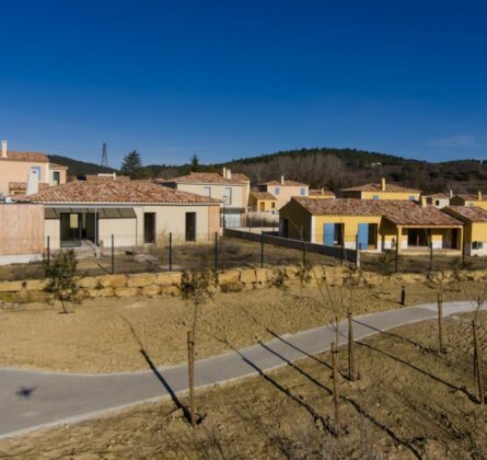 VILLA NEUVE DISPONIBLE IMMEDIATEMENT - constrcuteur de maison - Villas la Provençale