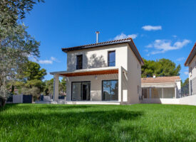 Maison de 75m2 avec garage et jardin de 120m2 proche d’Aubagne