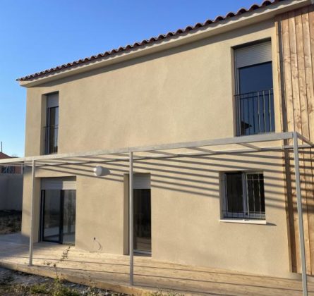 VILLA NEUVE DISPONIBLE IMMEDIATEMENT - constrcuteur de maison - Villas la Provençale