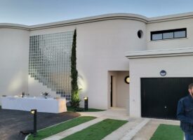 Villa Ultra-Moderne avec Suite Parentale et Vaste Salon-Séjour à Villeneuve-lès-Avignon