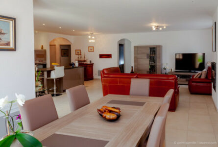 Superbe Mas familiale à Orange SUD - constrcuteur de maison - Villas la Provençale