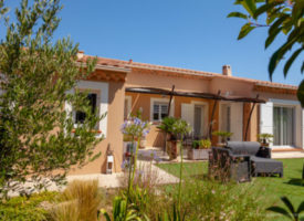 Votre maison avec jardin en plein coeur du village de la Fare les Oliviers