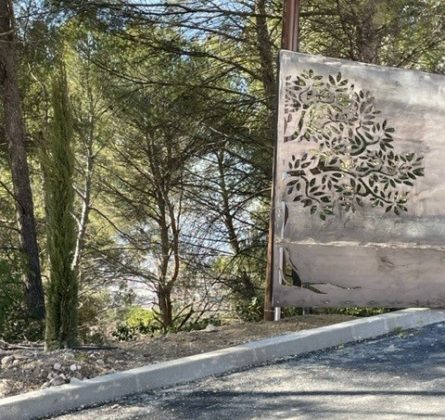 Rare! Bi-familial (2 maisons) Magnifique terrain de 2440m² Pertuis - constrcuteur de maison - Villas la Provençale