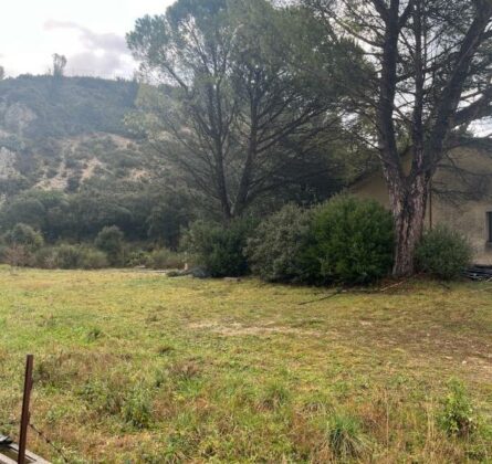 Terrain à vendre proche plateau des Angles - constrcuteur de maison - Villas la Provençale