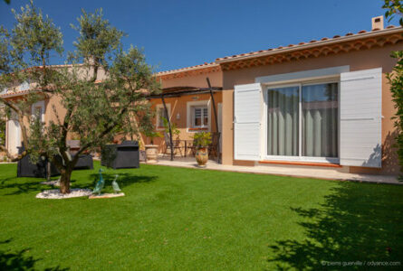 Maison de 140m2 de plein pied avec double garage - constrcuteur de maison - Villas la Provençale