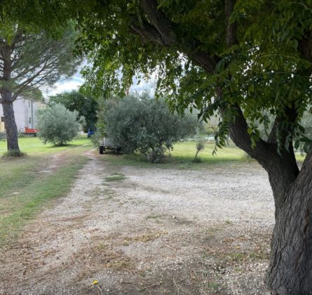 Terrain hors lotissement – Entraigues centre - constrcuteur de maison - Villas la Provençale