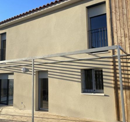 VILLA NEUVE DISPONIBLE IMMEDIATEMENT - constrcuteur de maison - Villas la Provençale