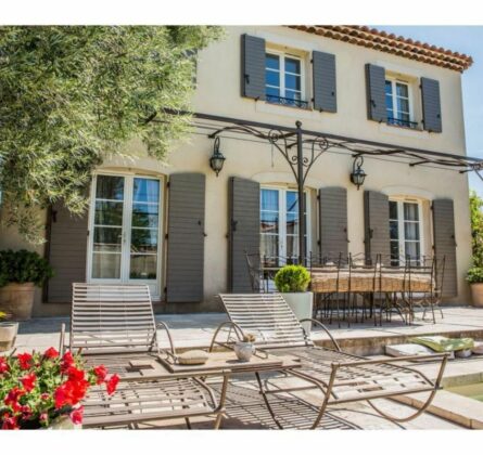 Au pied du Luberon et à 5 mn du centre ville de Mouriès - constrcuteur de maison - Villas la Provençale