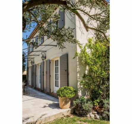 Au pied du Luberon et à 5 mn du centre ville de Mouriès - constrcuteur de maison - Villas la Provençale